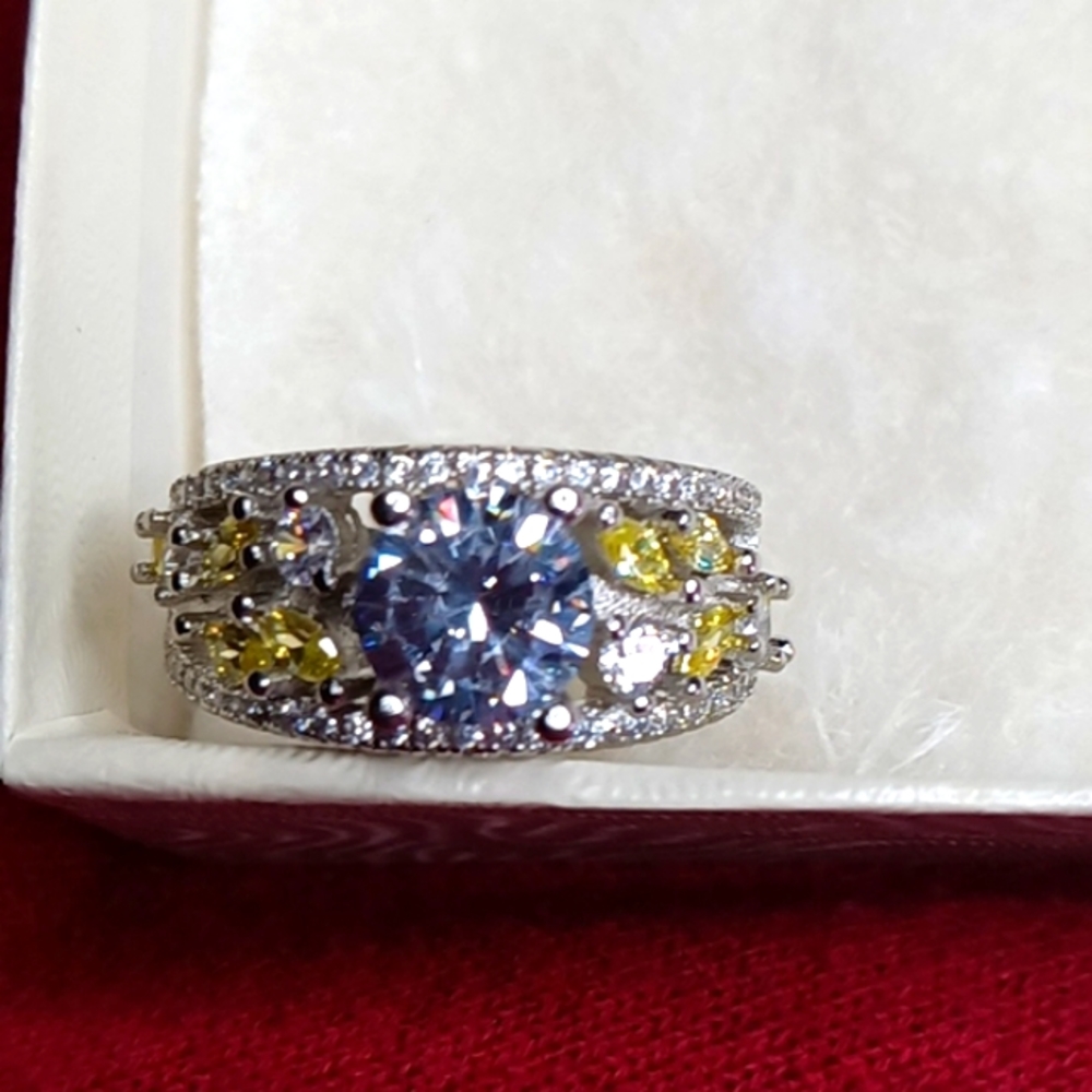 Bling Synthetic diamond / citrine ring 7 silver